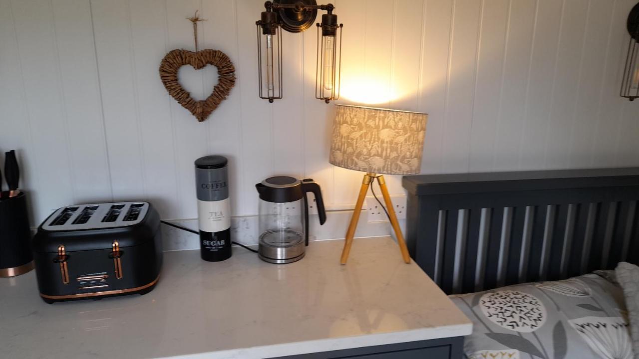 The Cosy Hut Villa Faversham Exteriör bild